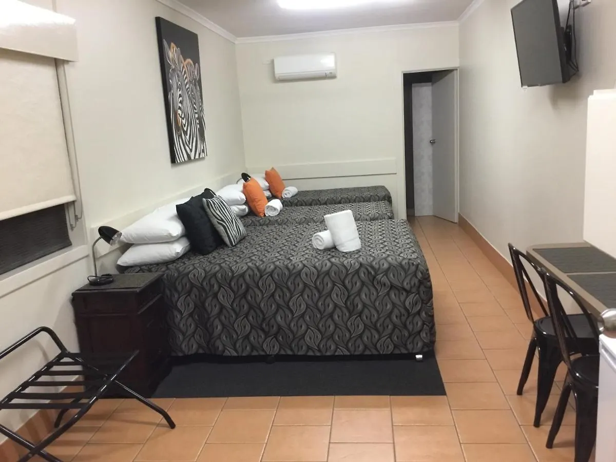 Golden Palms Motor Inn Bundaberg 4*,