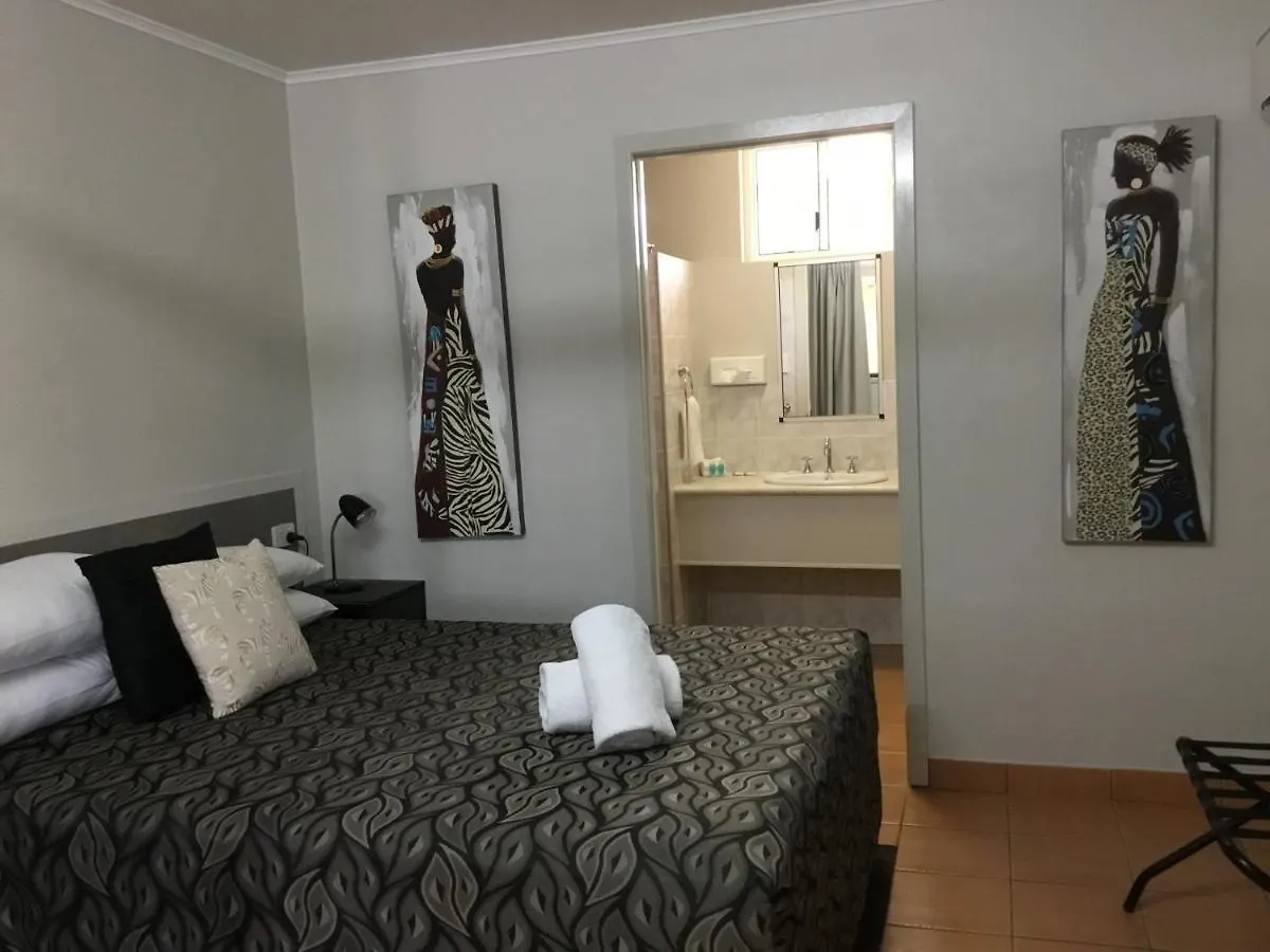 Golden Palms Motor Inn Bundaberg Motel