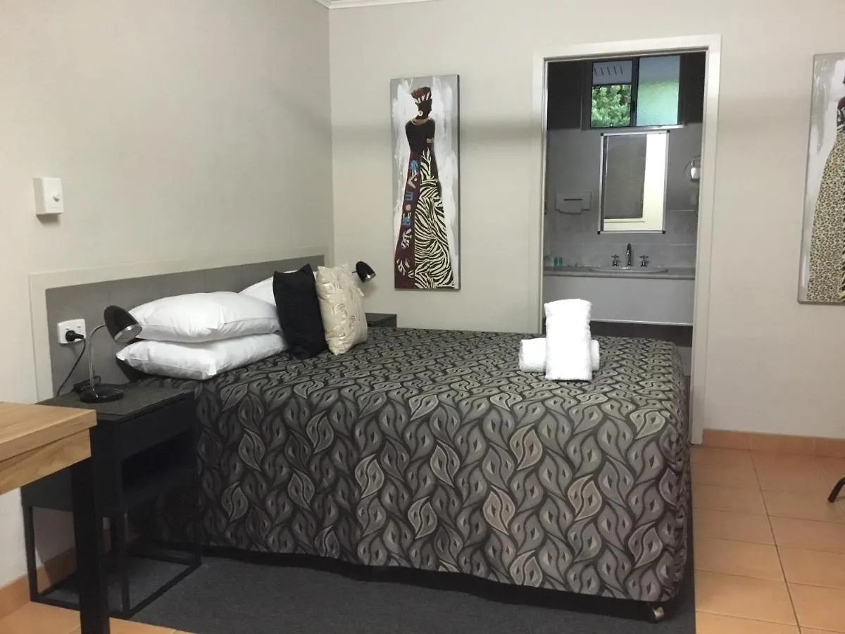 Golden Palms Motor Inn Bundaberg Australia