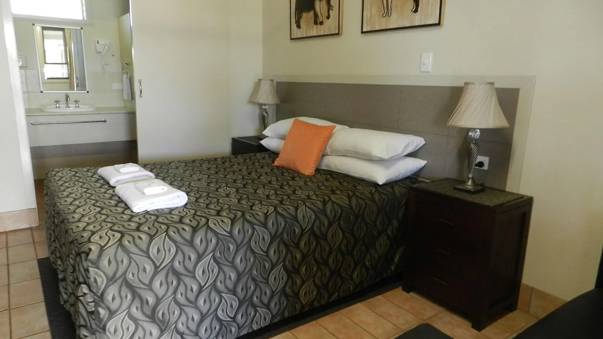 Golden Palms Motor Inn Bundaberg Motel