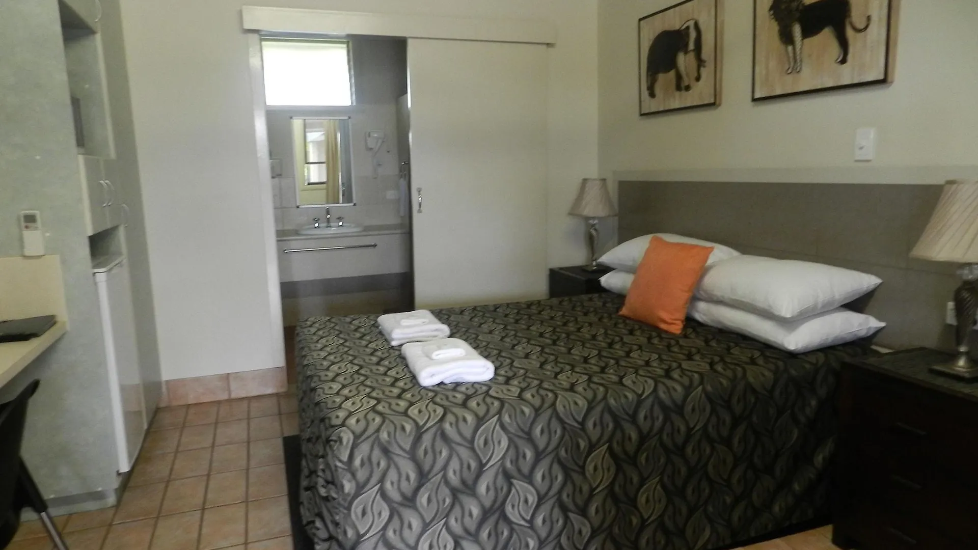 **** Motel Golden Palms Motor Inn Bundaberg Australia