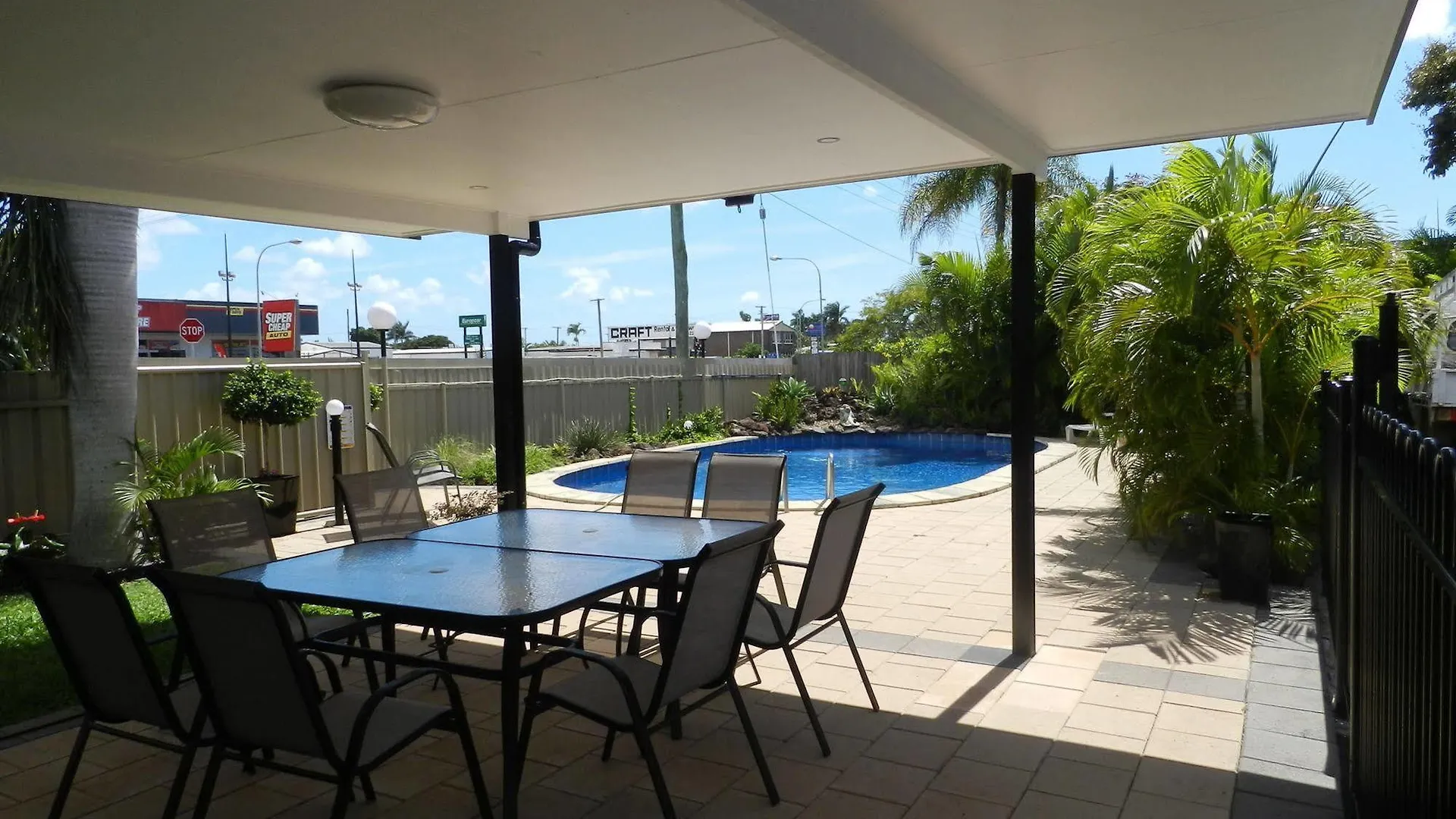 Golden Palms Motor Inn Bundaberg Australia