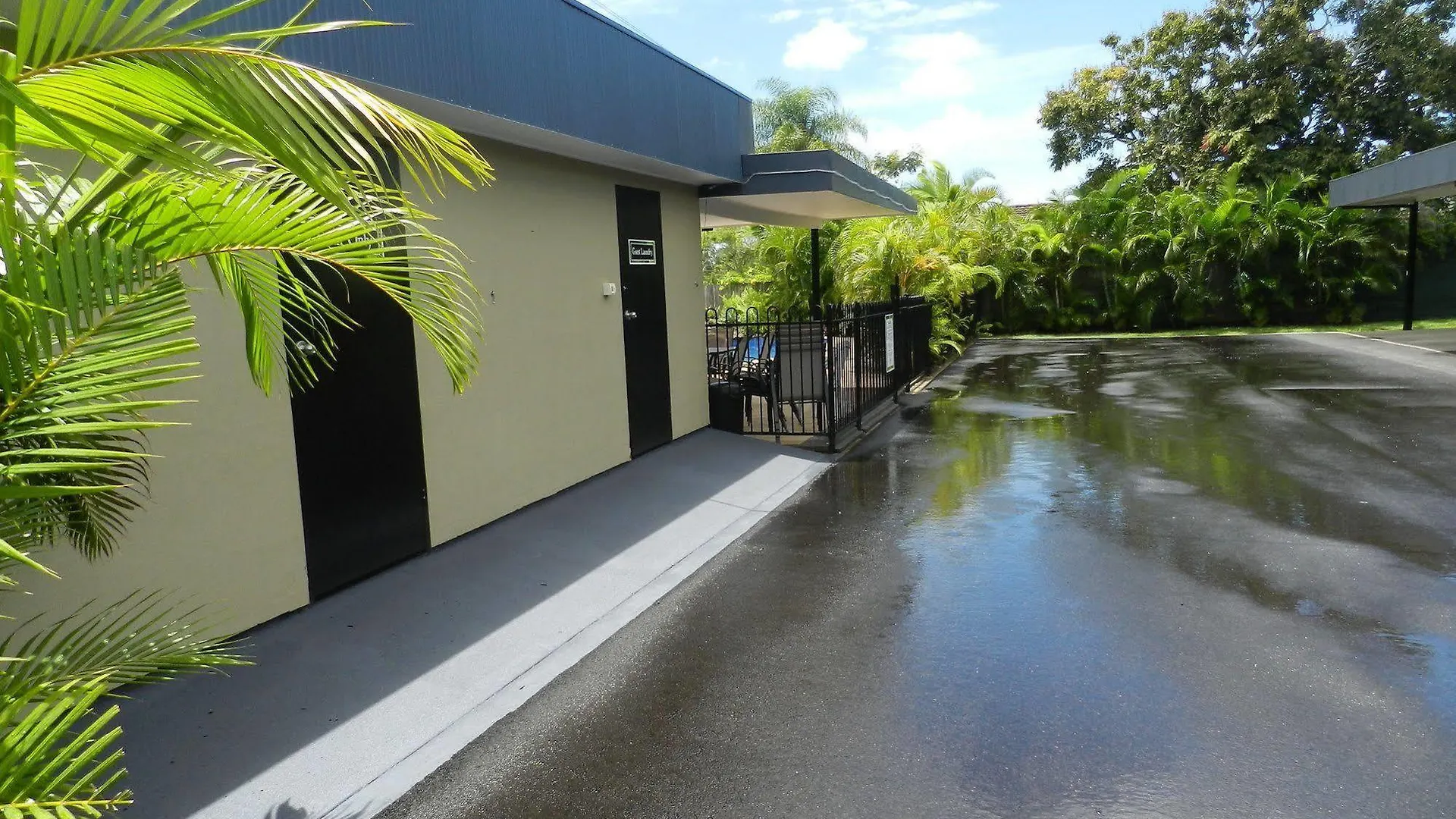 **** Motel Golden Palms Motor Inn Bundaberg Australia